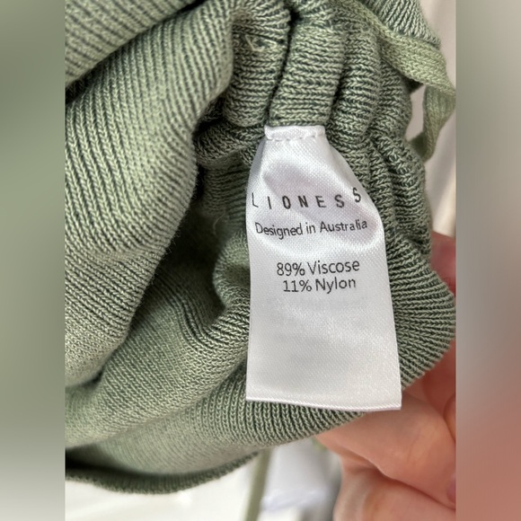 LIONESS Military Minds Long Sleeve Mini Dress Sage - Excellent Condition - XS - Picture 8 of 9